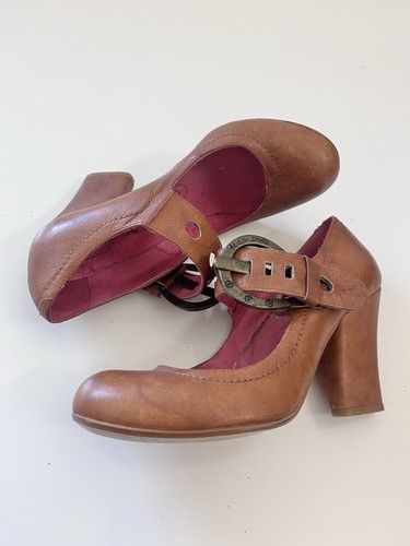 Red dead tan mary jane - mary,