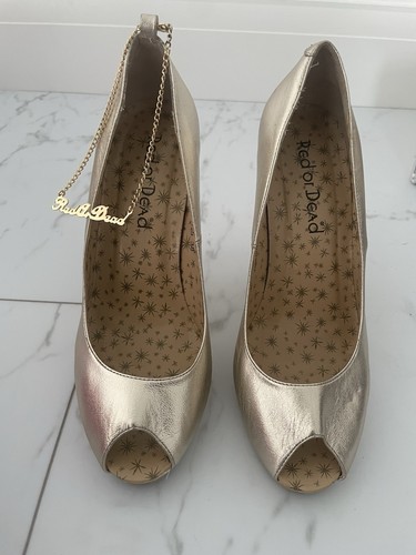 Red dead shoes - red,